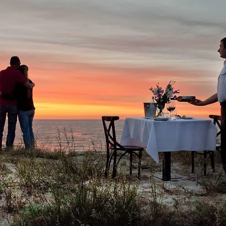 Bed and breakfast Mesa Grill Restaurant Cafe 3*