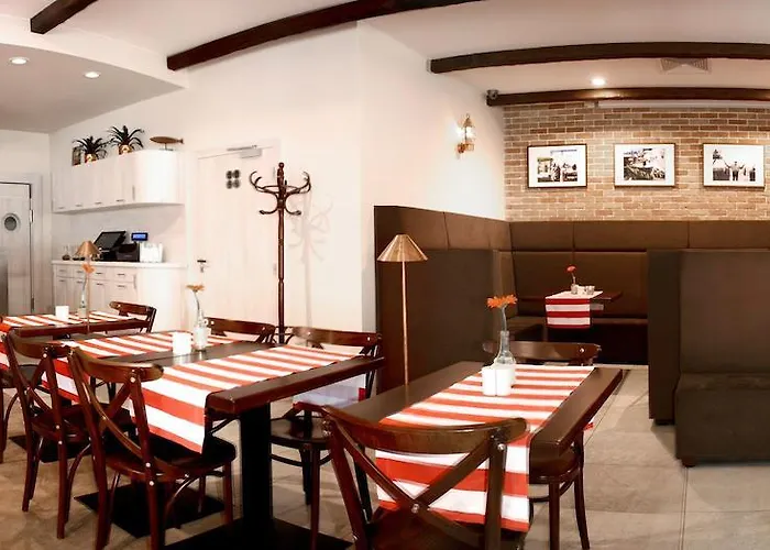 Mesa Grill Restaurant Cafe Отель типа 